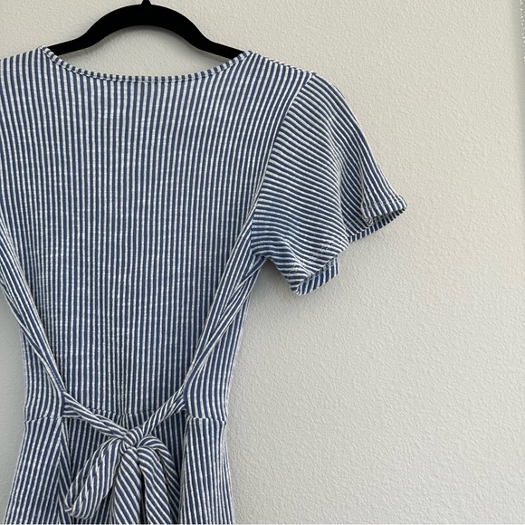 Striped Romper - Picture 3 of 6